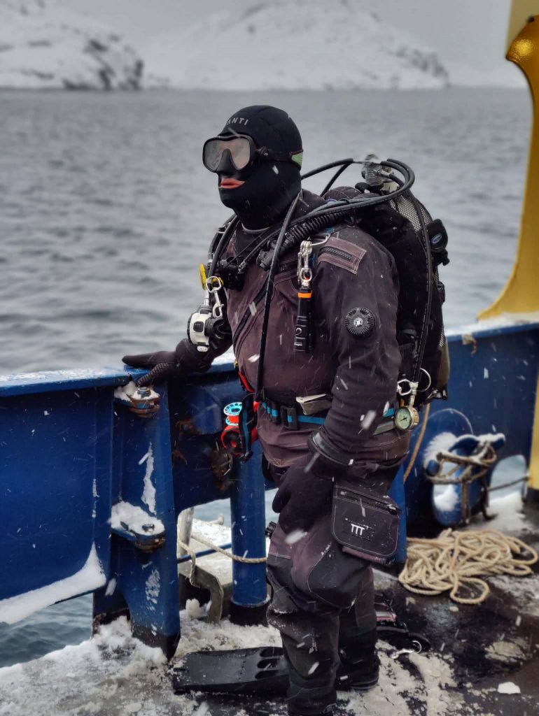 seven-oceans-expeditions-polar-diver-readiness-cold-water-expedition.jpg